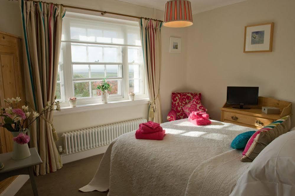 Tan Y Cytiau Villa Holyhead Ngoại thất bức ảnh