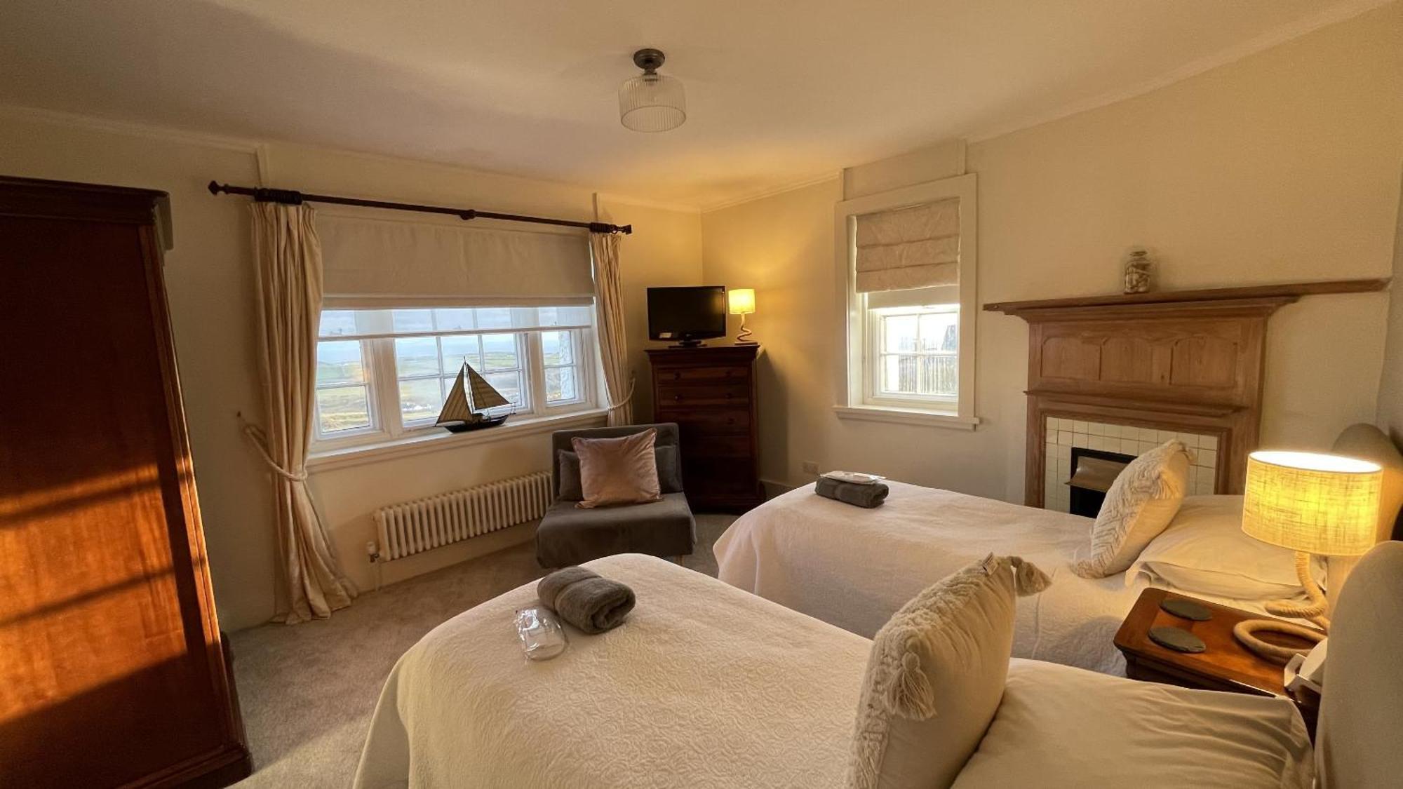 Tan Y Cytiau Villa Holyhead Ngoại thất bức ảnh